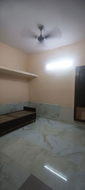 Furnished Amenities in 2 BHK Builder Floor at Mukherjee Nagar – for Rent