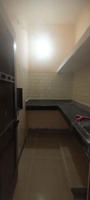 Kitchen in 2 BHK Builder Floor at Mukherjee Nagar – for Rent