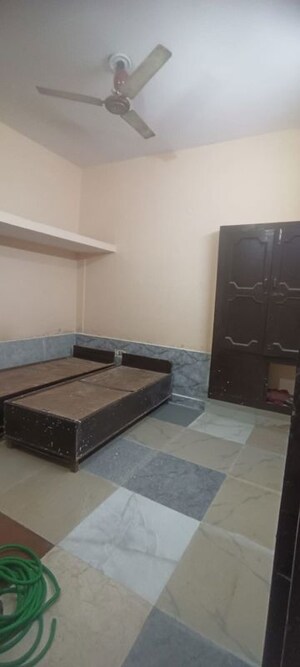 2 BHK Builder Floor For Rent in Mukherjee Nagar