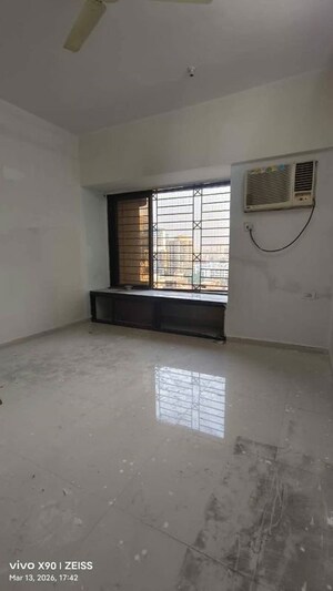 Room in 2 BHK Apartment at Evershine Cosmic, Andheri West – for Rent