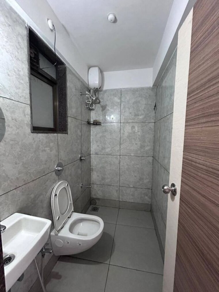 Bathroom, new-ambivali 2 Bedroom 633 Sq.Ft. Apartment In Andheri West Mumbai 10164078