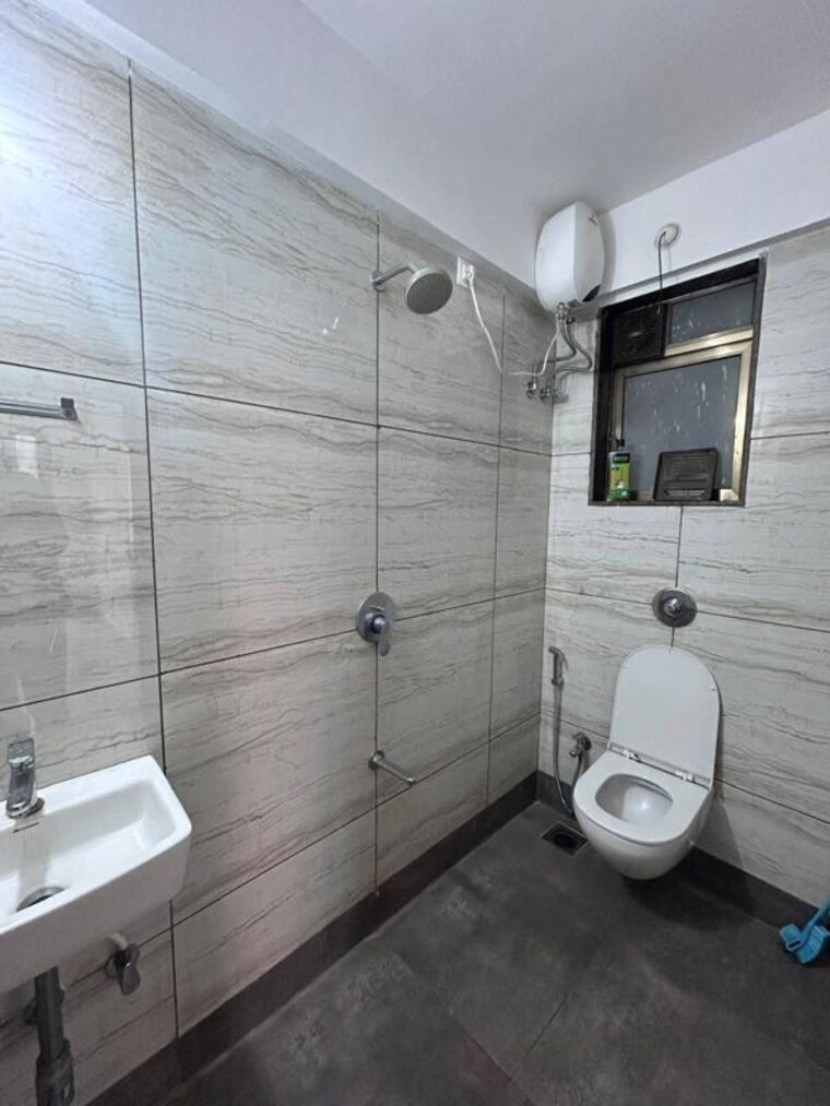 Bathroom, new-ambivali 2 Bedroom 633 Sq.Ft. Apartment In Andheri West Mumbai 10164078