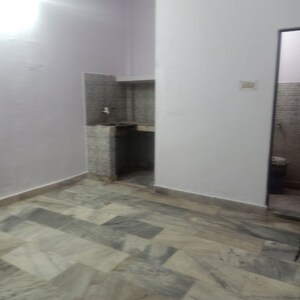 Room in 1 RK Builder Floor at Mukherjee Nagar – for Rent