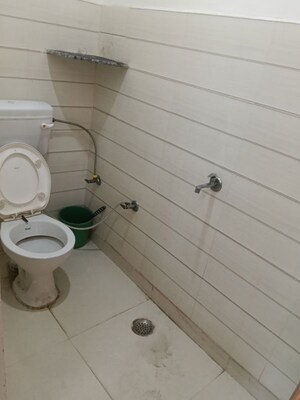 Bathroom in 1 RK Builder Floor at Outram Lines – for Rent