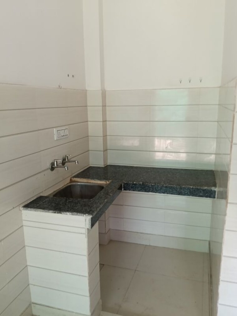 Kitchen, outram lines 1 RK 250 Sq.Ft. Builder Floor In Outram Lines Delhi 10164080