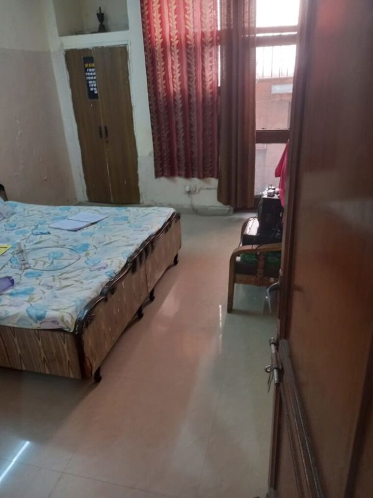 Bedroom, outram lines Studio 330 Sq.Ft. Builder Floor In Outram Lines Delhi 10164084