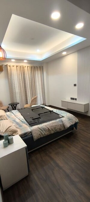 Bedroom in 3 BHK Builder Floor at BPTP Green Oaks, Sector 70a – for Sale