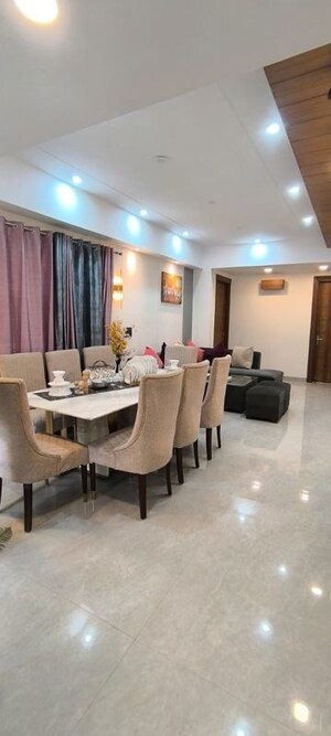 Master Bedroom in 3 BHK Builder Floor at BPTP Green Oaks, Sector 70a – for Sale