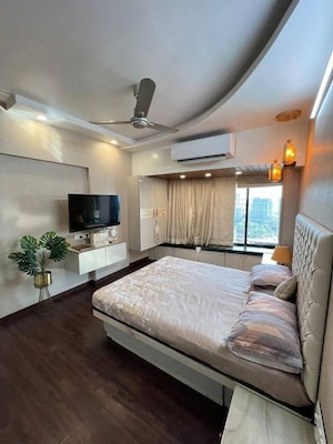 Bedroom in 3 BHK Apartment at Juhu – for Rent