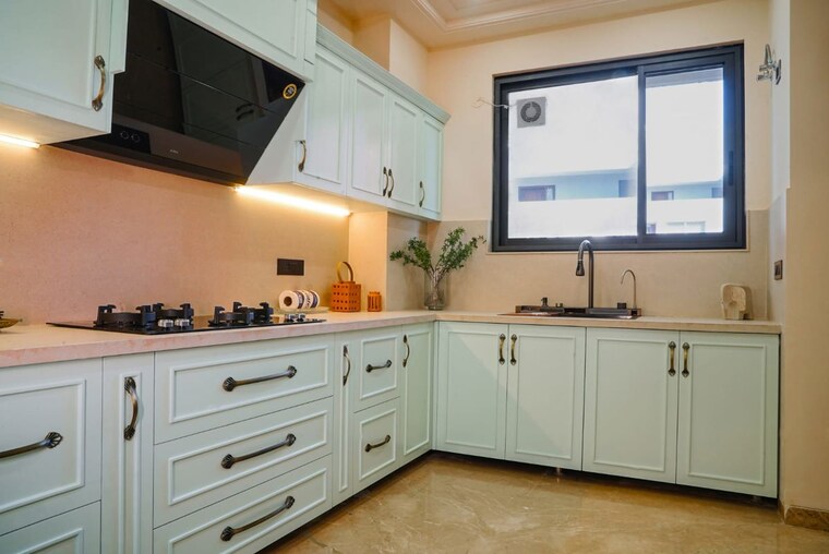 Kitchen, panchkula urban estate 3 Bedroom 270 Sq.Yd. Apartment In Panchkula Urban Estate Panchkula 10064757