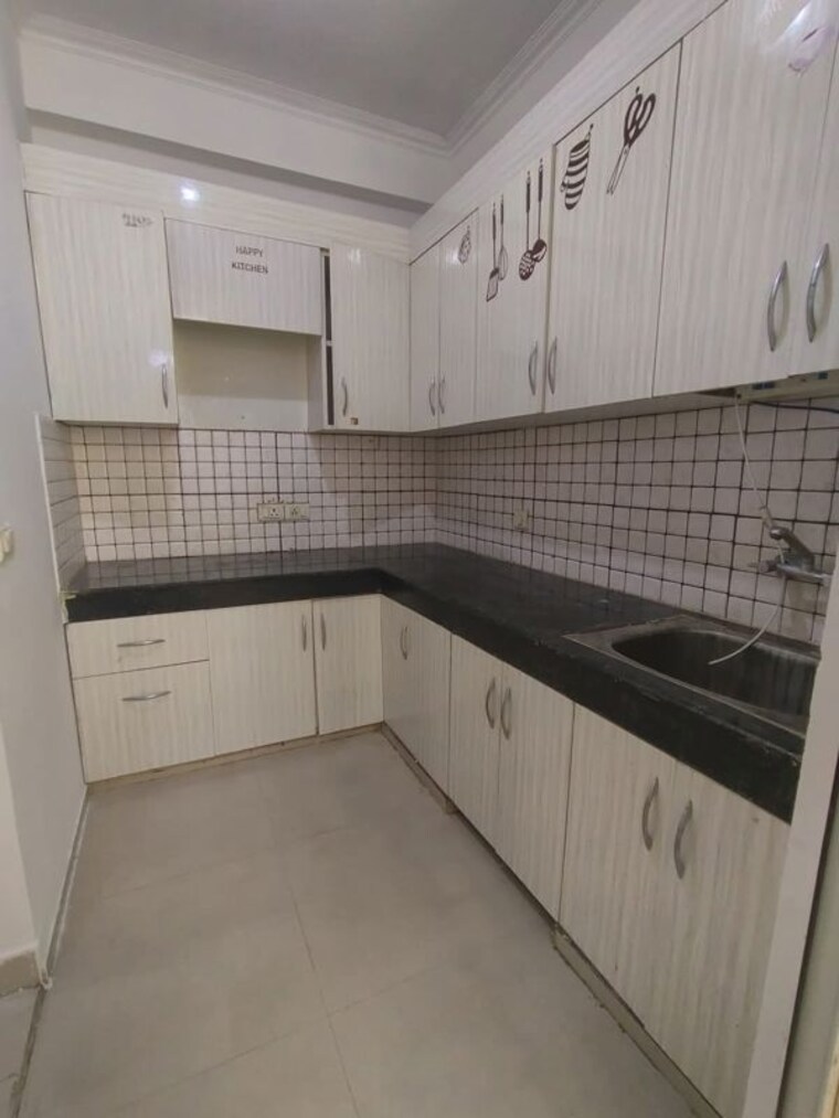 Kitchen, sunworld-central 4 Bedroom 3400 Sq.Ft. Apartment In Sector 107 Noida 10164123