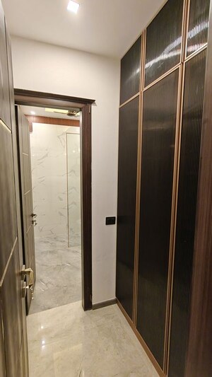 Building Lobby in 3 BHK Builder Floor at Malviya Nagar – for Sale