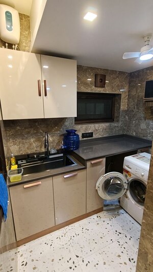 Furnished Amenities in 3 BHK Builder Floor at Malviya Nagar – for Sale