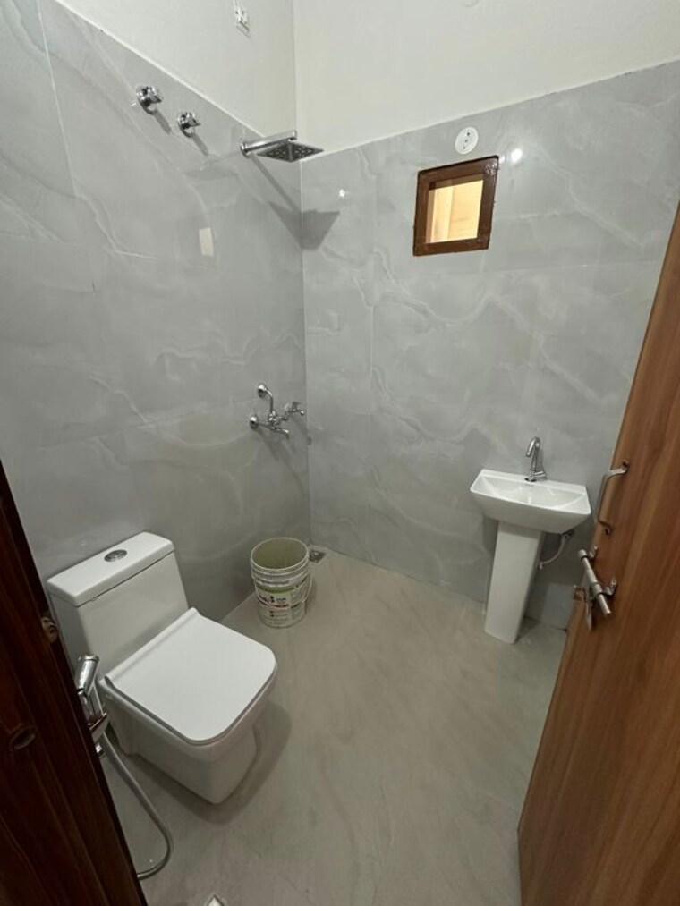Bathroom, dehradun cantt 2 Bedroom 1200 Sq.Ft. Builder Floor In Dehradun Cantt Dehradun 10150796
