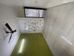 Master Bedroom in 2 BHK Apartment at Divya Apartments Dayanand Colony, Dayanand Colony – for Rent