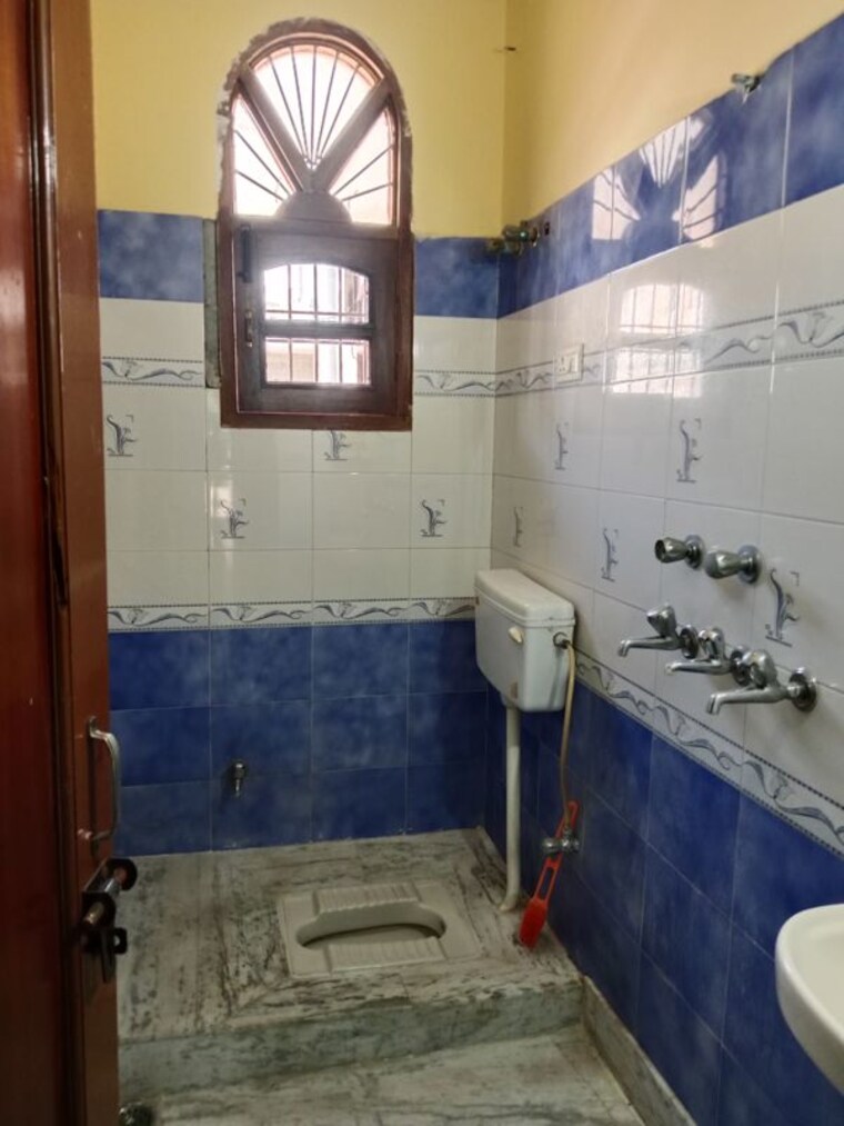 Attached Bathroom, sector 18 2 Bedroom 1321 Sq.Ft. Builder Floor In Sector 18 Panipat 10164191