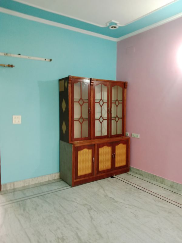 2 BHK + Pooja Room Builder Floor For Rent in Sector 18