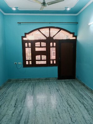 Room in 2 BHK Builder Floor at Sector 18 – for Rent