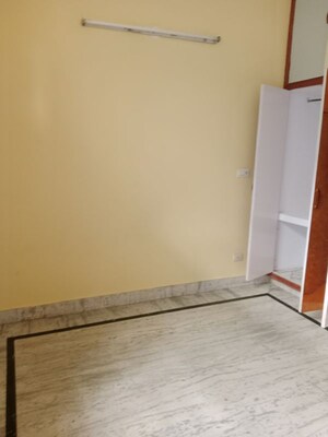 Room in 2 BHK Builder Floor at Sector 18 – for Rent