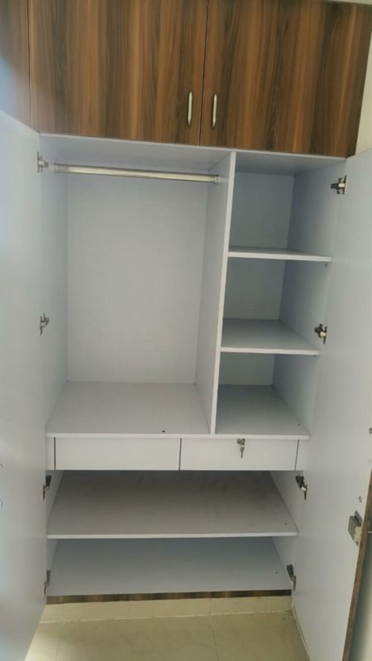 undefined, mahagun-mantra-ii 2 Bedroom 850 Sq.Ft. Apartment In Sector 10 Greater Noida Greater Noida 10164197