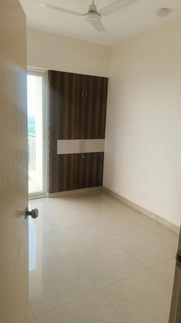 Room, mahagun-mantra-ii 2 Bedroom 850 Sq.Ft. Apartment In Sector 10 Greater Noida Greater Noida 10164197