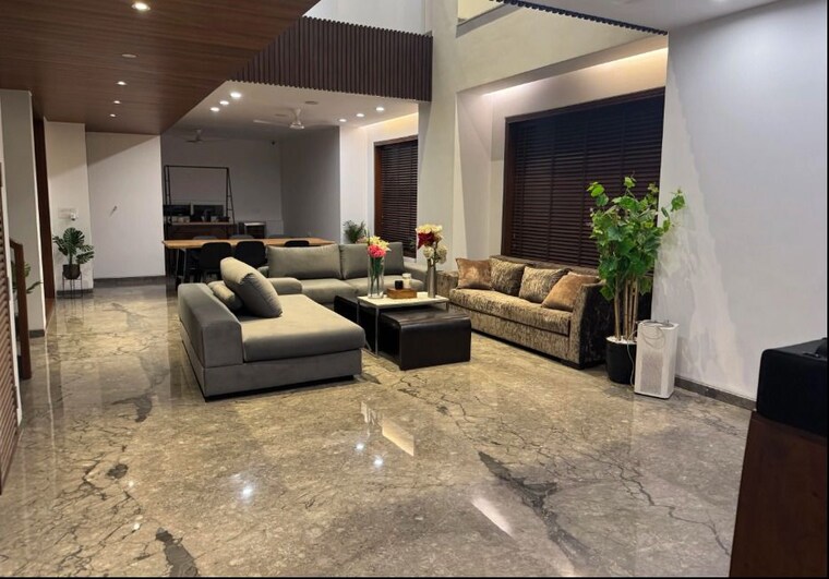 Living Room, rwa-apartments-sector-39 6+ Bedroom 450 Sq.Mt. Villa In Sector 39 Noida 10164198