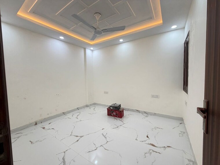 Bathroom, dwarka mor 3 Bedroom 950 Sq.Ft. Builder Floor In Dwarka Mor Delhi 10164207