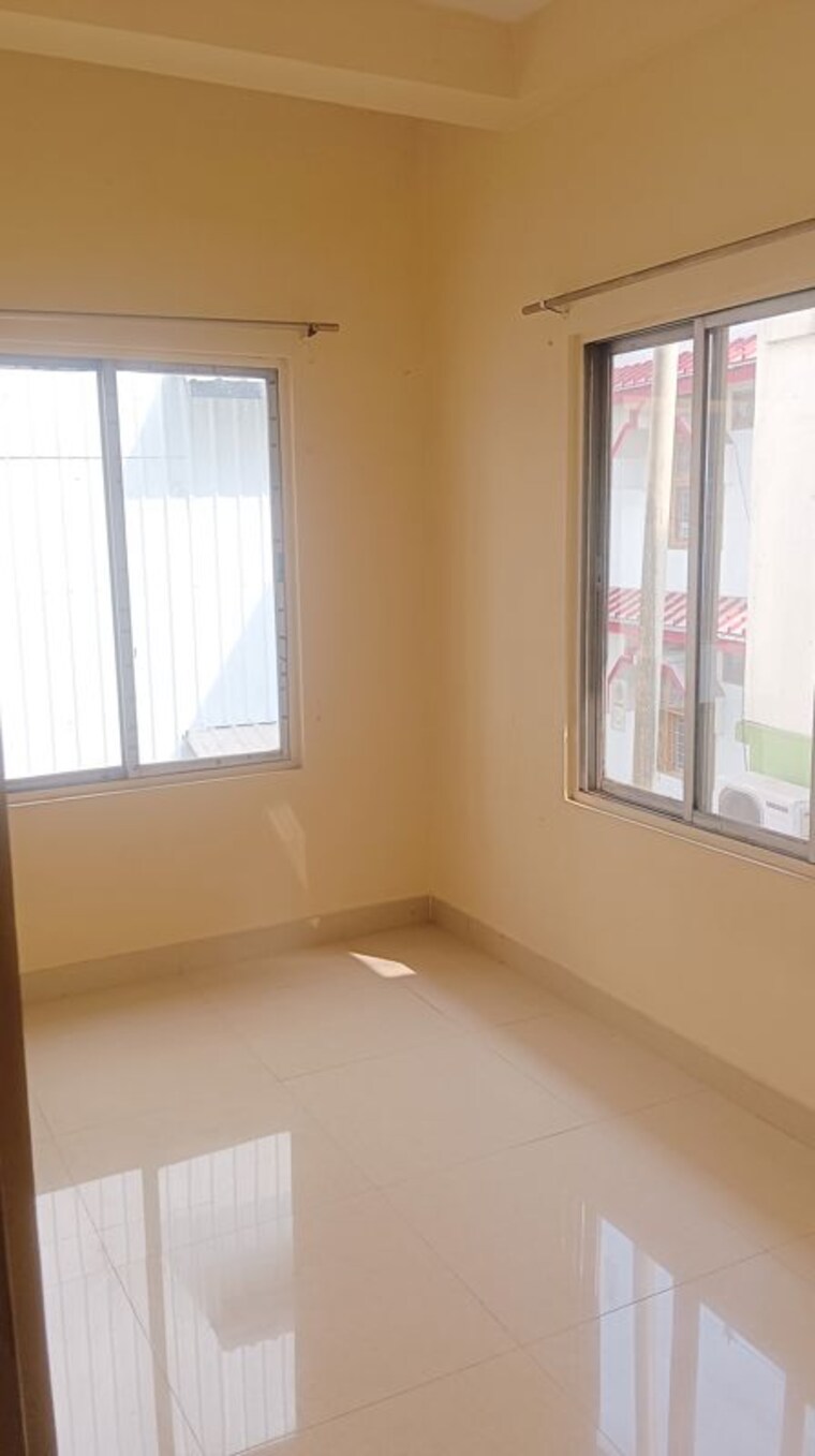 Room, six mile 1 Bedroom 500 Sq.Ft. Villa In Six Mile Guwahati 10083009