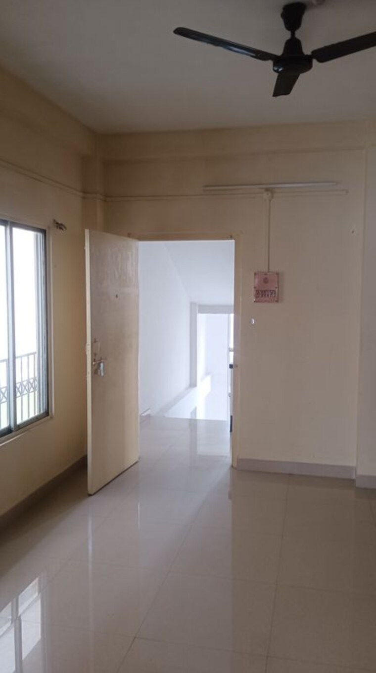 Room, six mile 1 Bedroom 500 Sq.Ft. Villa In Six Mile Guwahati 10083009