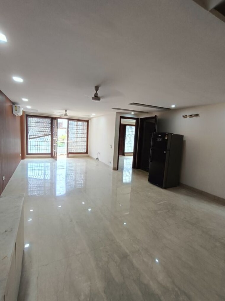 Room, greater kailash ii 4 Bedroom 2600 Sq.Ft. Builder Floor In Greater Kailash ii Delhi 10164223