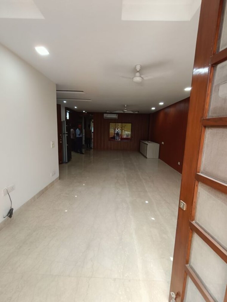 Room, greater kailash ii 4 Bedroom 2600 Sq.Ft. Builder Floor In Greater Kailash ii Delhi 10164223