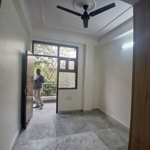 Room in 3 BHK Builder Floor at Golden Wave Dwarika City, Chithara – for Sale