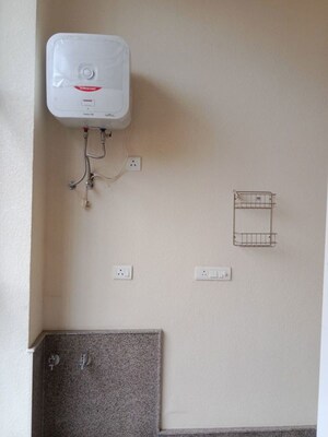 Furnished Amenities in 3 BHK Builder Floor at Greater Kailash I – for Rent