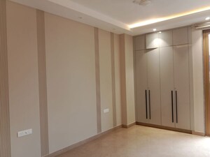 Room in 3 BHK Builder Floor at Greater Kailash I – for Rent