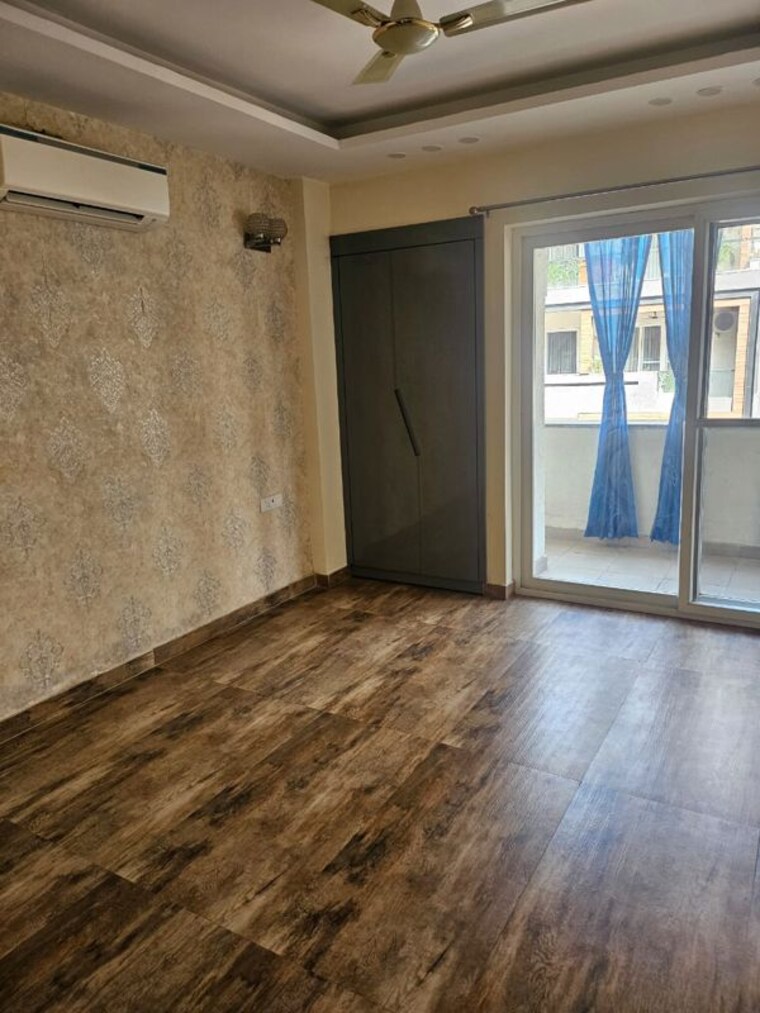 Room, sector 45 2 Bedroom 1250 Sq.Ft. Builder Floor In Sector 45 Gurgaon 10164297