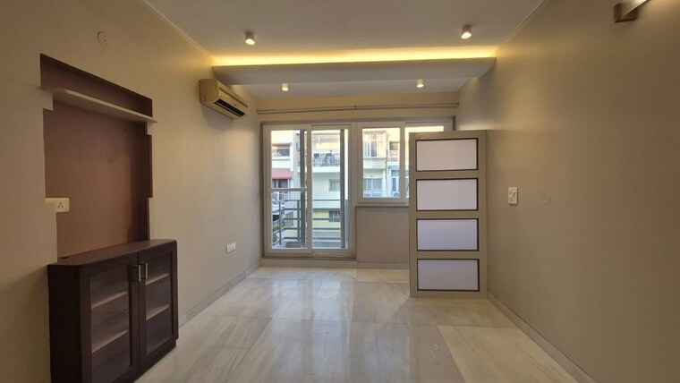 Room, vasant kunj 3 Bedroom 1800 Sq.Ft. Apartment In Vasant Kunj Delhi 10164305