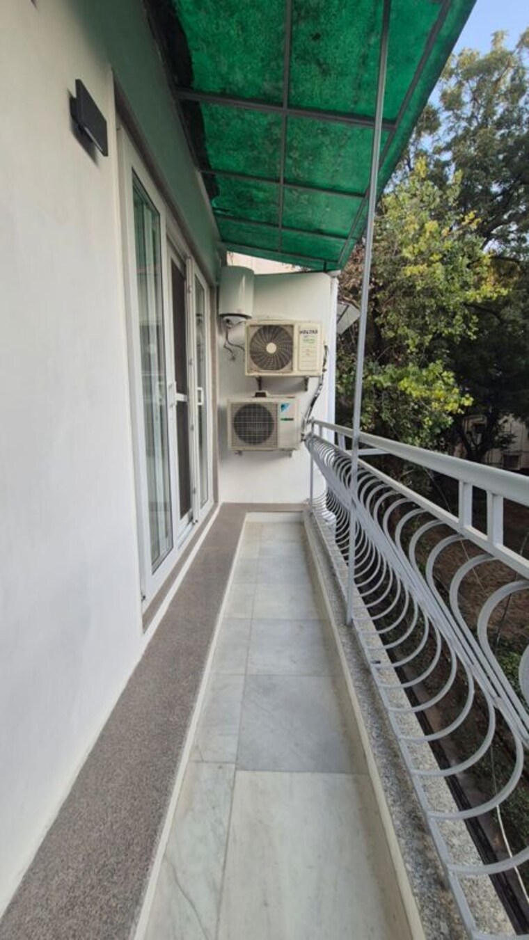 Balcony, vasant kunj 3 Bedroom 1800 Sq.Ft. Apartment In Vasant Kunj Delhi 10164305