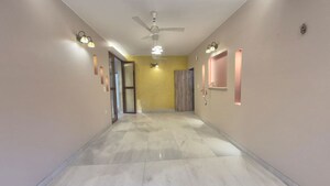 Room in 3 BHK Apartment at Vasant Kunj – for Rent