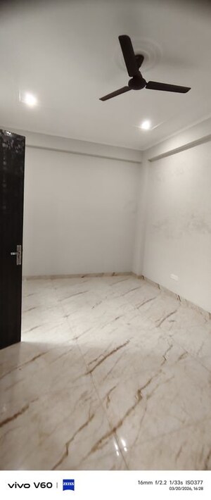 Room in 4 BHK Independent House at RWA Apartments Sector 116, Sector 116 – for Rent