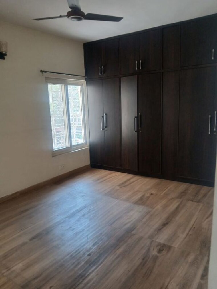 Room, vasant kunj 3 Bedroom 1700 Sq.Ft. Apartment In Vasant Kunj Delhi 10164315