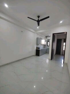 1 BHK + Servant Room Apartment For Rent in Chattarpur