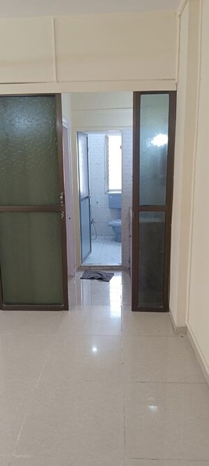 Room in 1 BHK Apartment at Garden View Society, Sion East – for Rent