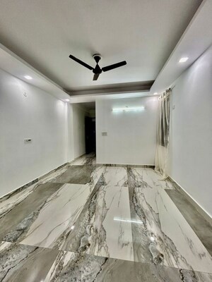 Kitchen in 2 BHK Builder Floor at Maidan Garhi – for Rent