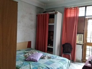 Room in 2 BHK Apartment at Defence Estate – for Sale