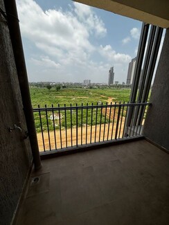 2 BHK Apartment For Sale in Smart World Orchard