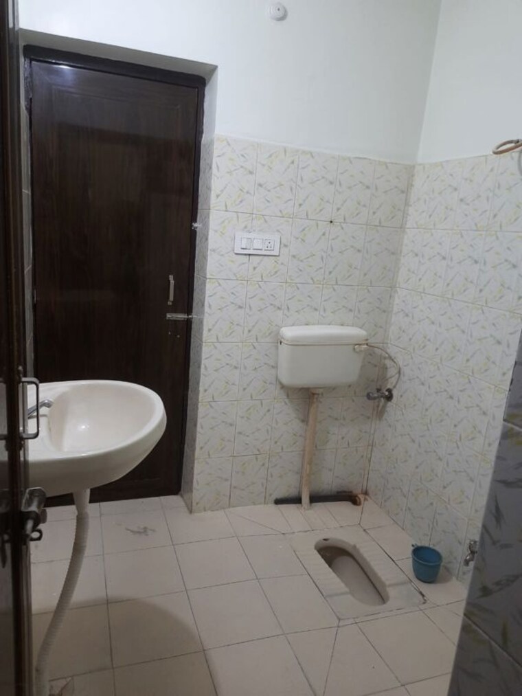 Bathroom, vrindavan yojna 2 Bedroom 1680 Sq.Ft. Independent House In Vrindavan Yojna Lucknow 10164430