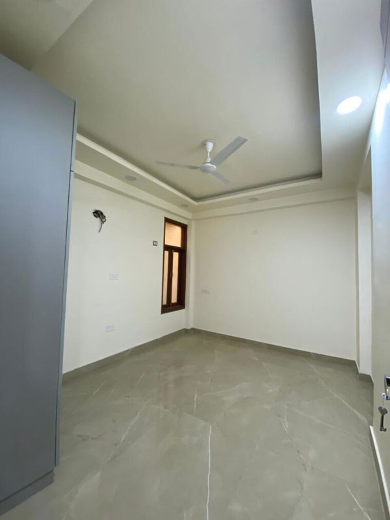 Room, rajpur khurd extension 3 Bedroom 1500 Sq.Ft. Builder Floor In Rajpur Khurd Extension Delhi 10164433