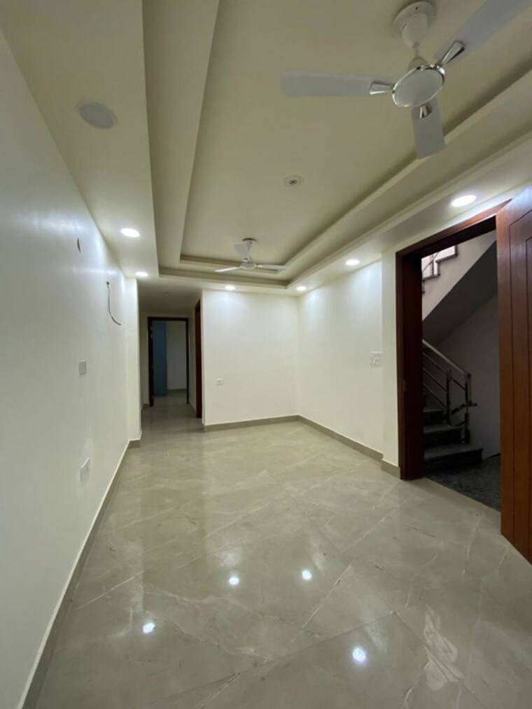 Room, rajpur khurd extension 3 Bedroom 1500 Sq.Ft. Builder Floor In Rajpur Khurd Extension Delhi 10164433