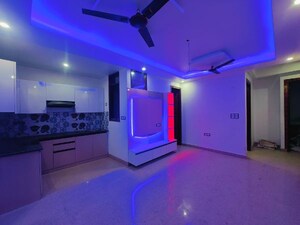 Living Room in 2 BHK Builder Floor at Sector 73 – for Sale