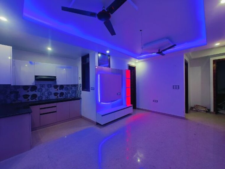 Living Room, sector 73 2 Bedroom 1050 Sq.Ft. Builder Floor In Sector 73 Noida 10164442